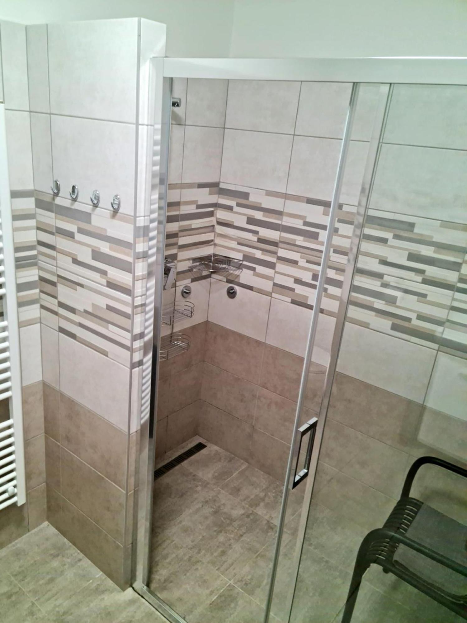 Apartmany Zirec Dvůr Králové nad Labem المظهر الخارجي الصورة