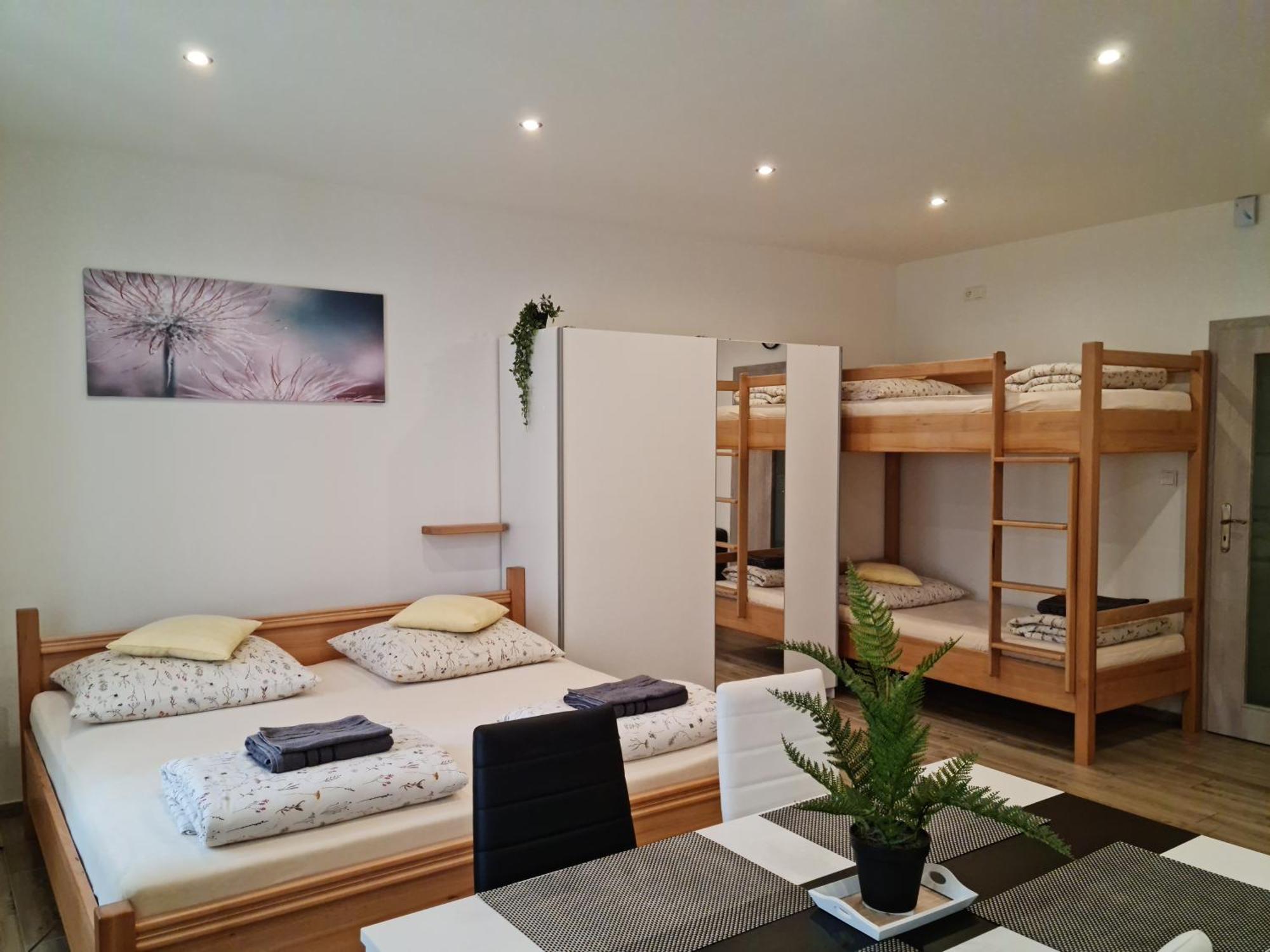 Apartmany Zirec Dvůr Králové nad Labem المظهر الخارجي الصورة
